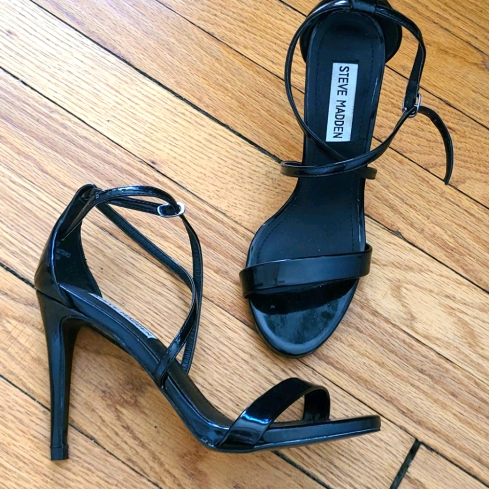 Steve Madden 6.5 black strappy open toe heels